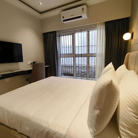 Olive Hotel Le Opera By Embassy Group بنغالور المظهر الخارجي الصورة