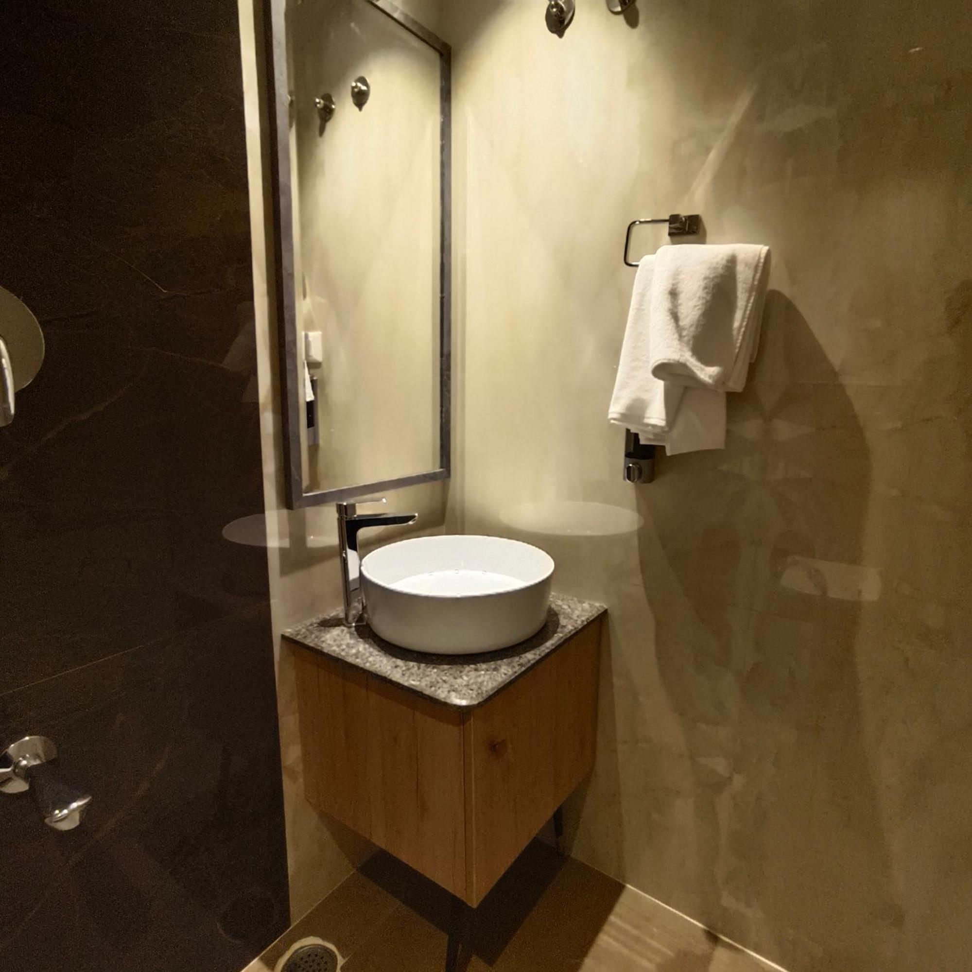 Olive Hotel Le Opera By Embassy Group بنغالور المظهر الخارجي الصورة